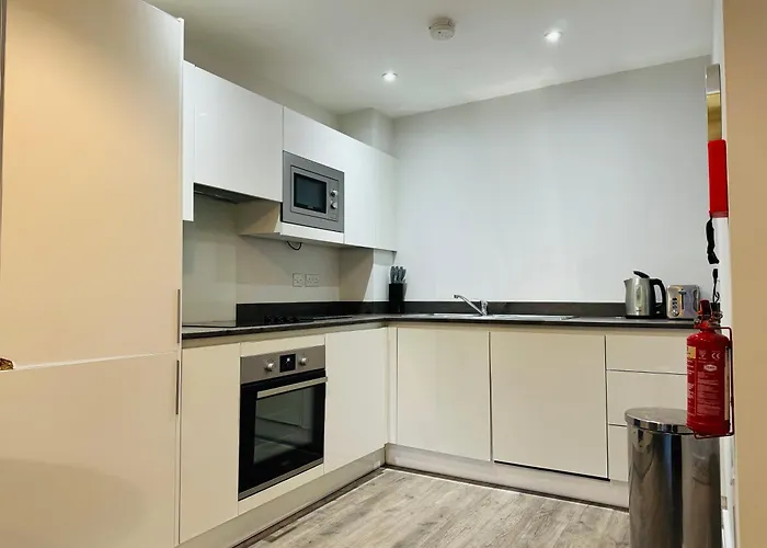 Luxury 2Br Apartment Prime Birmingham Location
